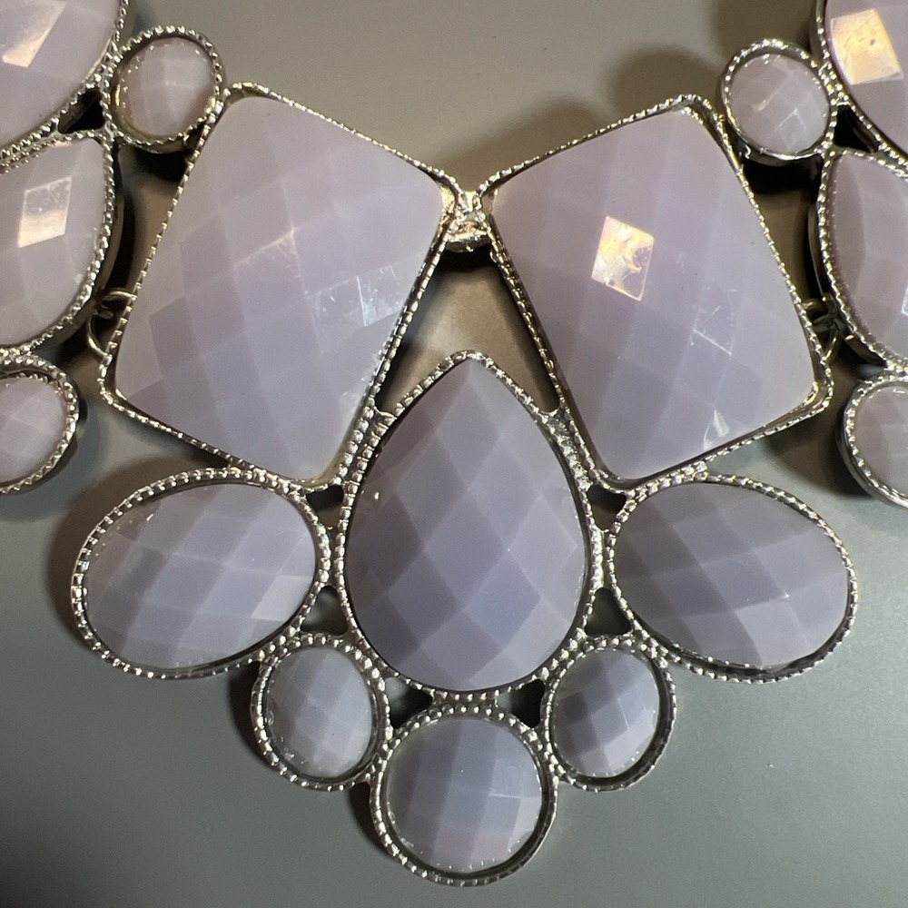 Elegant Lavender Statement Necklace Vintage Style Classic Gift Wedding - Picture 3 of 7